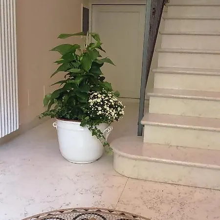 فندق مبيت وإفطار Esther مارانيلّو