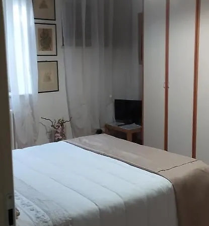 Esther Bed & Breakfast